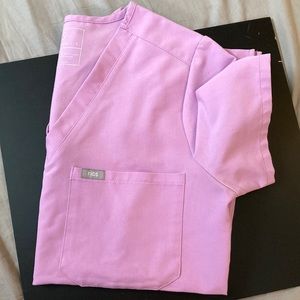 Figs scrub top small